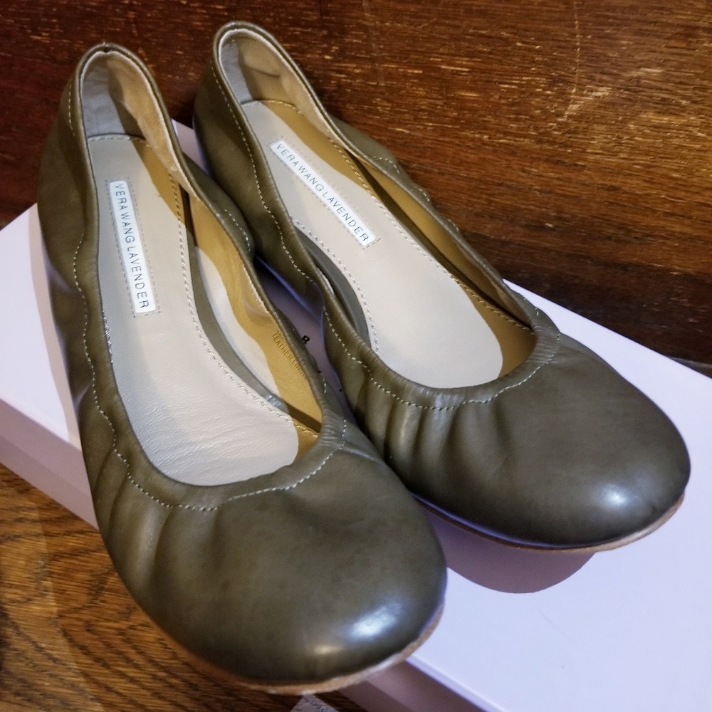 Vera Wang lavender Lillian flats